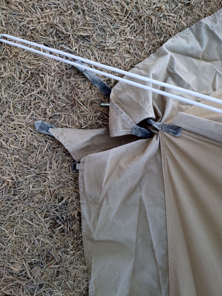 霜で真っ白になったタッソT/Cのスカート部分