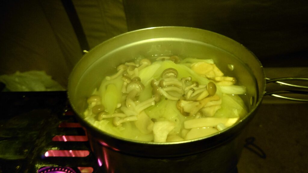 火の通った鍋の具材