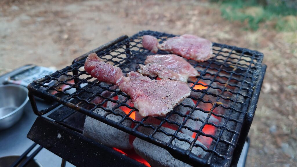 豚タン炭火焼き