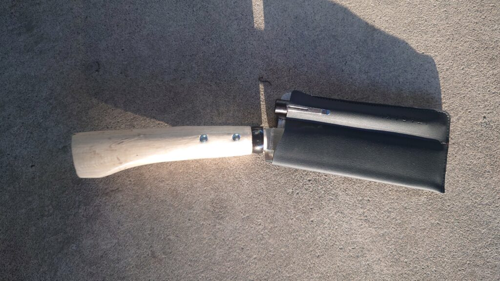 めがねケースを再利用した鉈･火吹き棒ケース