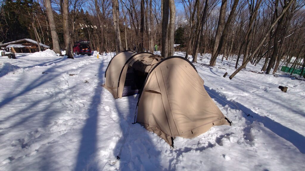 雪の中に設営したソロカマTC