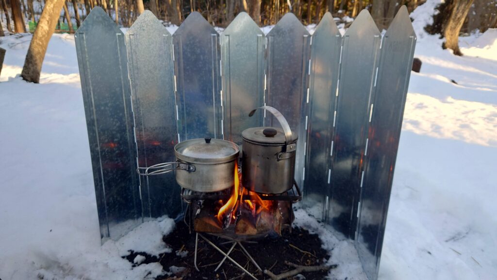 雪中焚火鍋薬罐