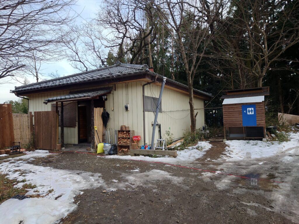 キャンプベース安中榛名管理棟周辺