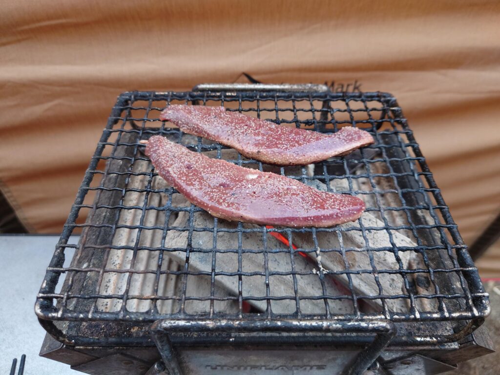 豚レバーの炭火焼き