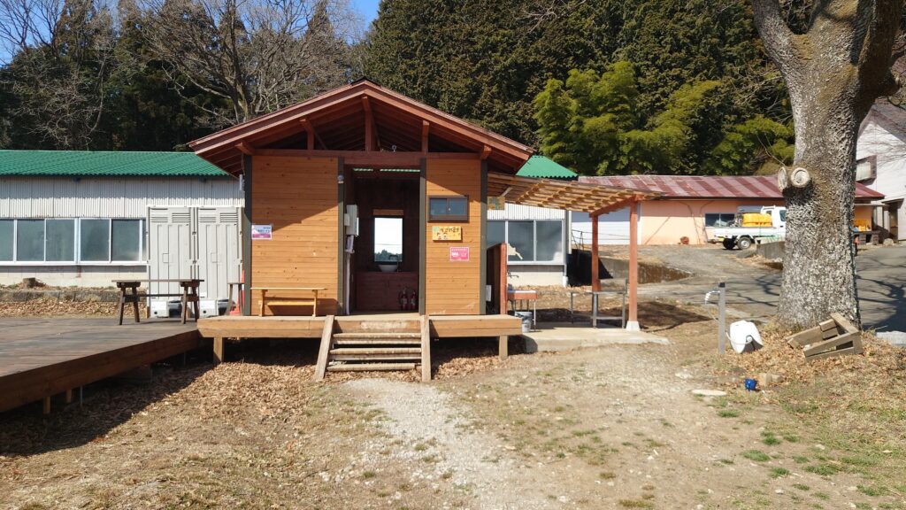 たかはら花畑キャンプ場トイレ&水場