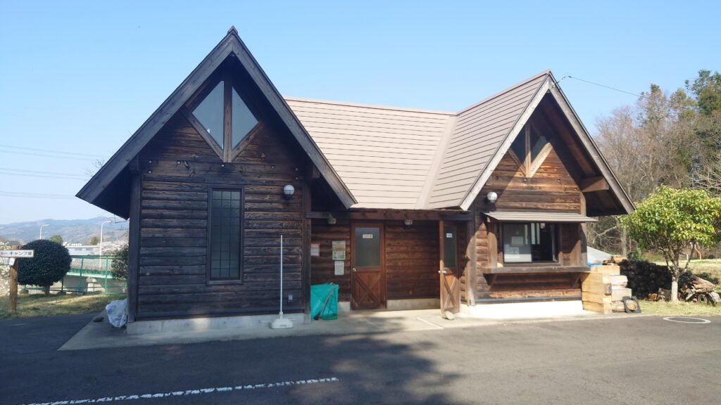 ゆりがねの湯まほろばキャンプ場管理棟
