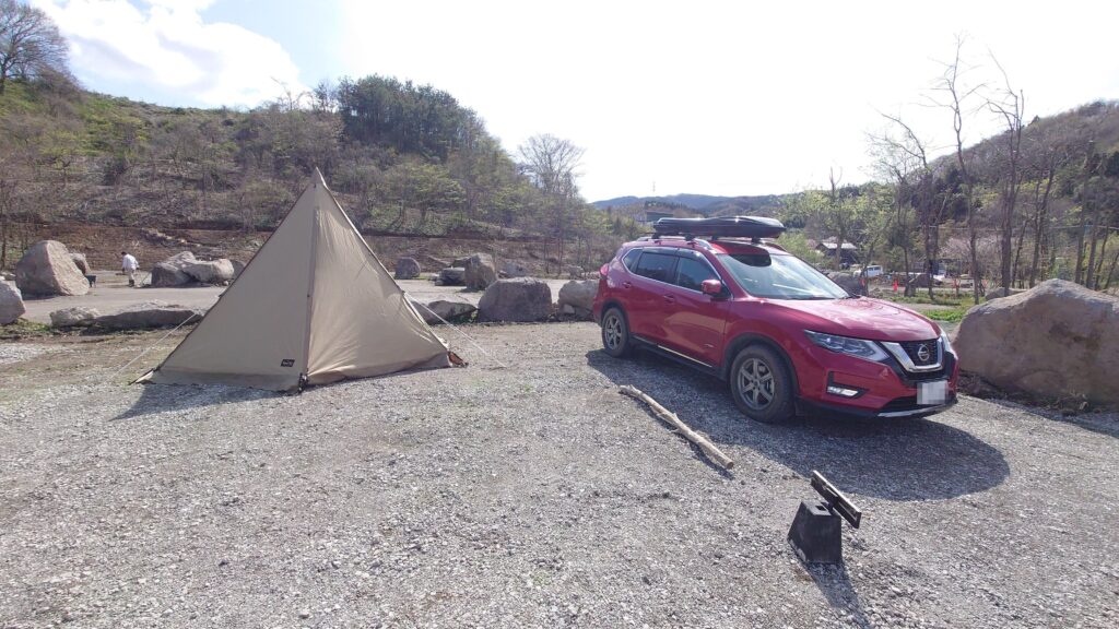 ブルーサミットオートキャンプ場ストリートエリアに設営したタッソTC