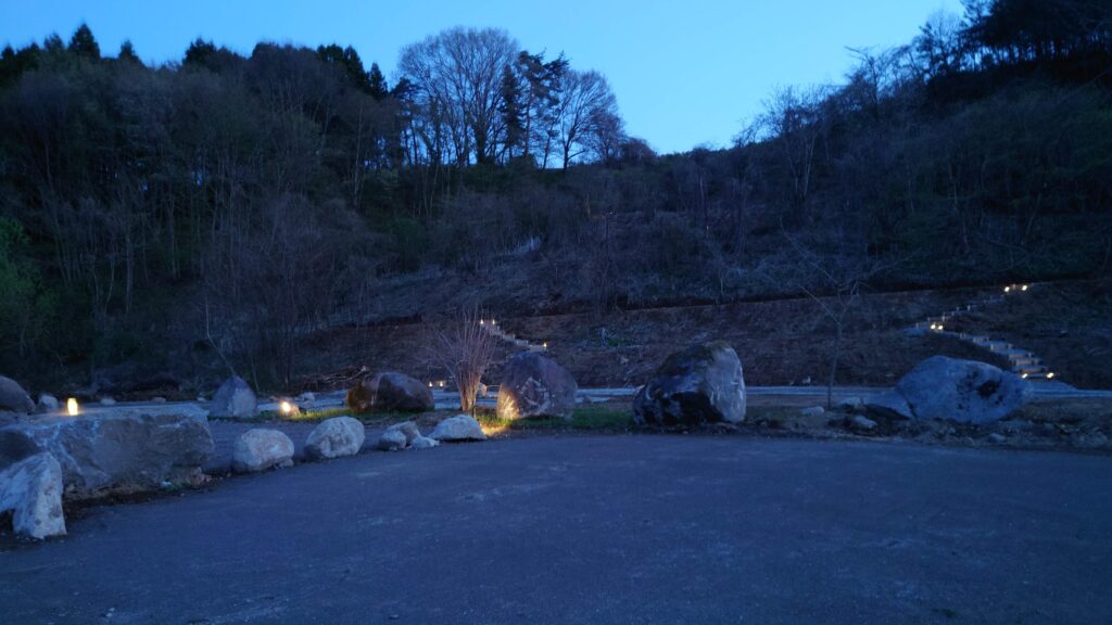 ブルーサミットオートキャンプ場高台エリア方面