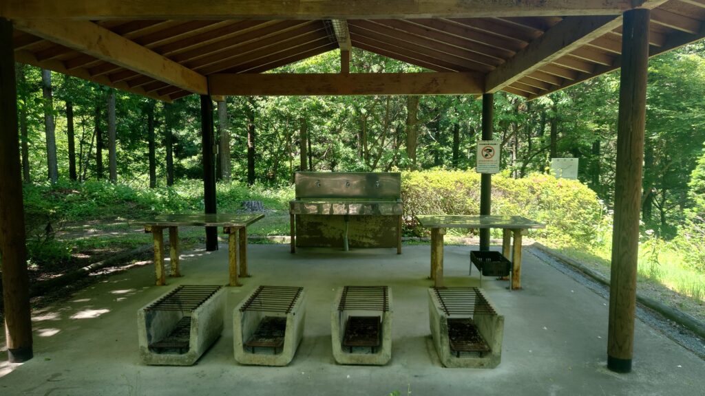 あづま森林公園キャンプ場炊事場
