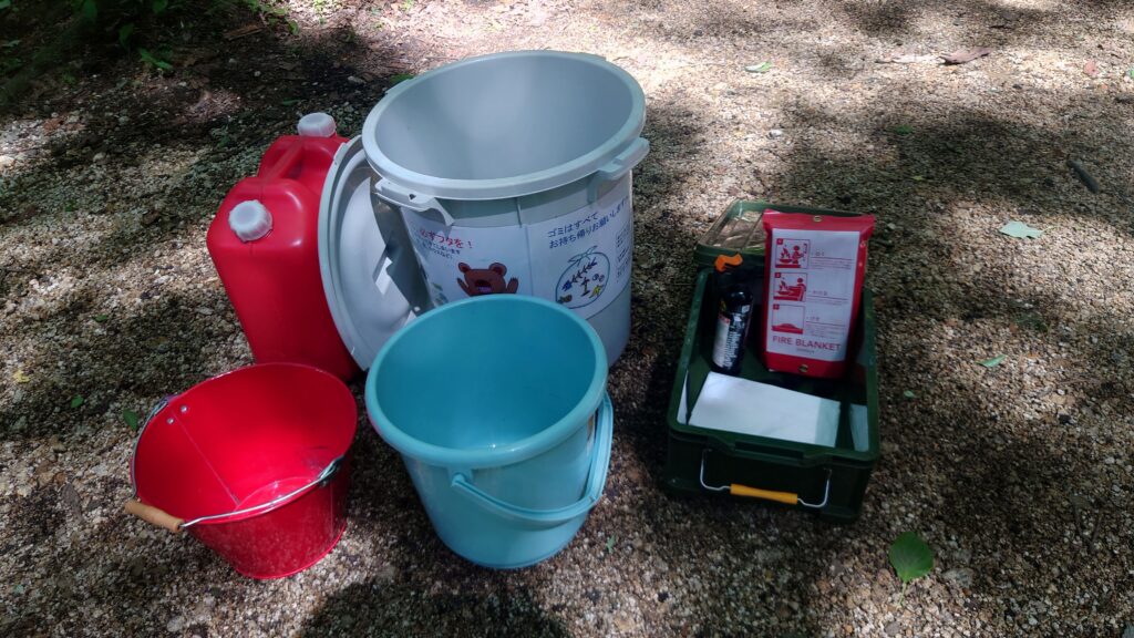 赤城自然園キャンプ場焚火消火セット