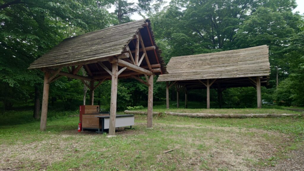 受付棟付近の水場