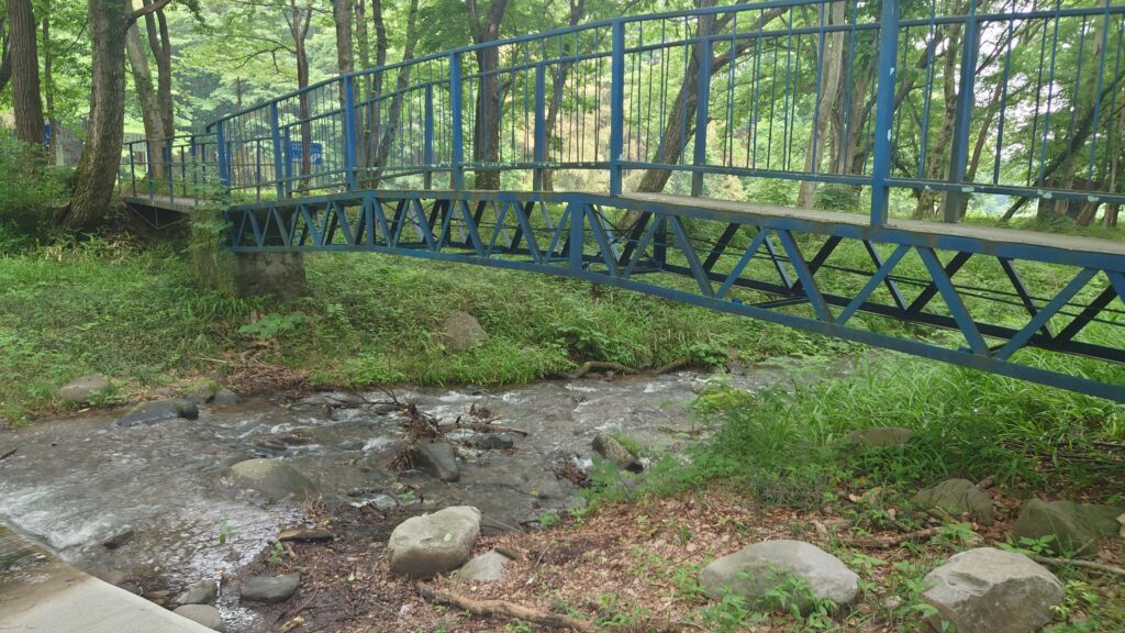 温川キャンプ場吊り橋