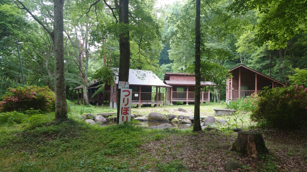 温川キャンプ場釣り堀