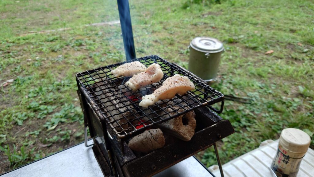 牛シマチョウ炭火焼き