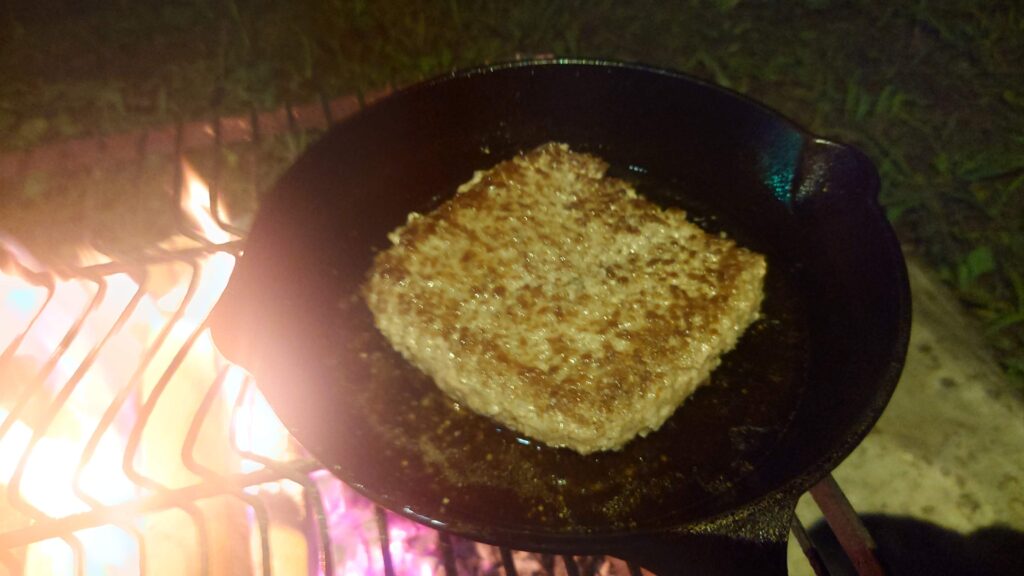スキレットとハンバーグ