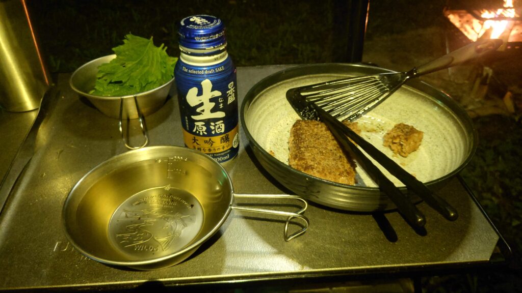 日本酒とやけくそハンバーグ