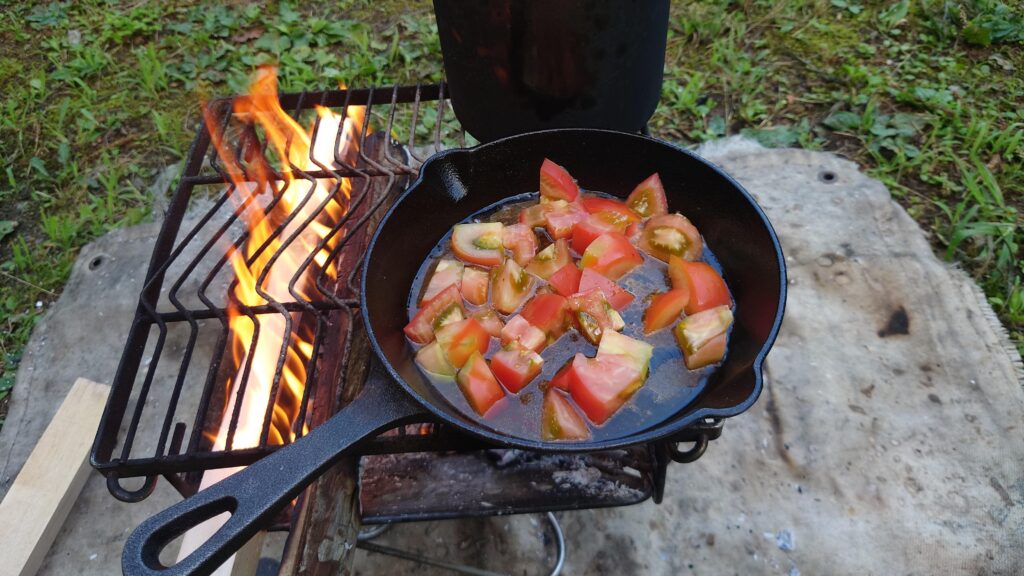 焚火とパスタソース
