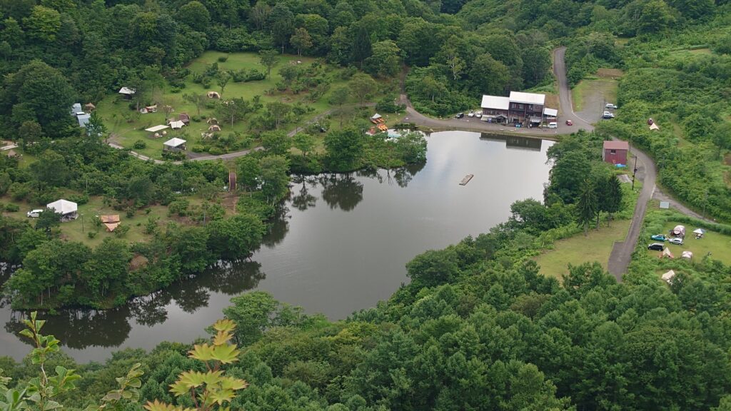 山伏山からみた薬師湖