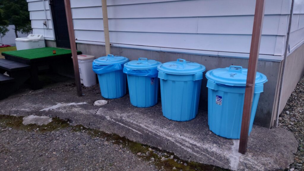 曽原湖キャンプ場ゴミ収集所