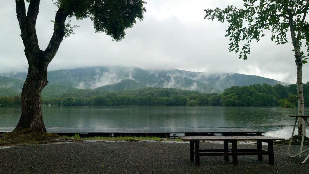 曽原湖雨の合間