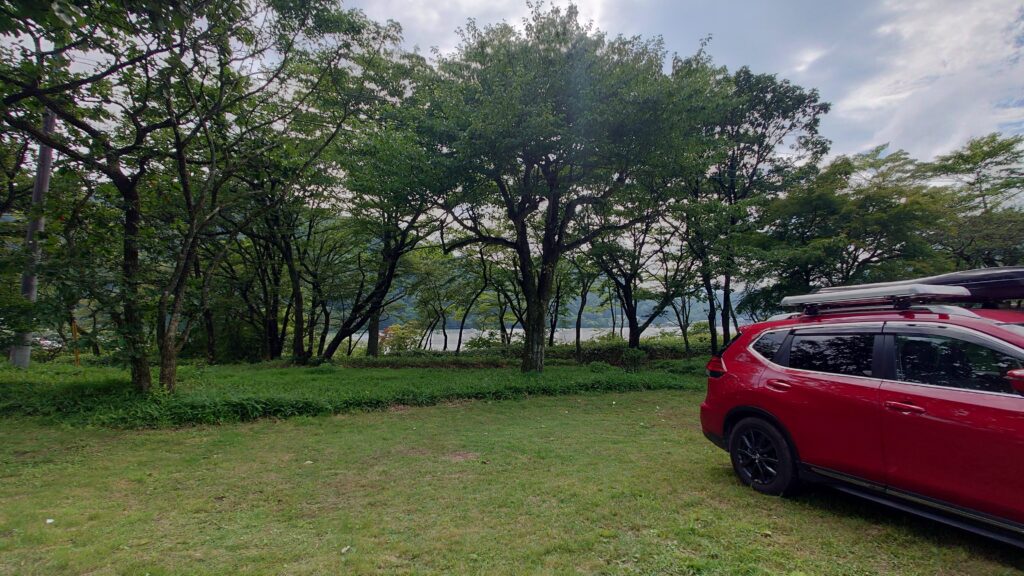 榛名湖畔まゆみヶ丘バンガロー湖畔サイトと愛車