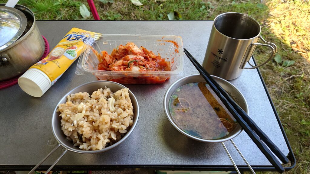 チーズと昆布の炊き込みご飯の朝ご飯
