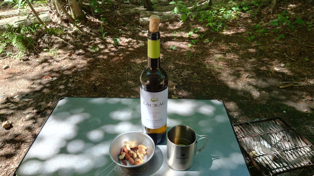 ワインとナッツ