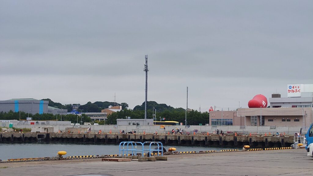 かねふく明太パーク裏