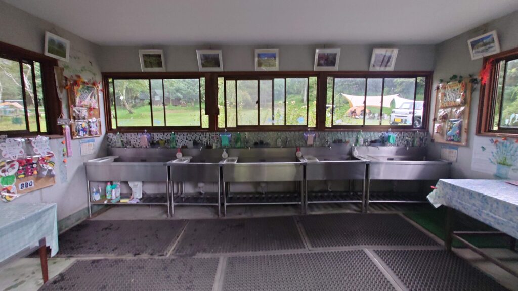 暮坂高原オートキャンプ場炊事場内部