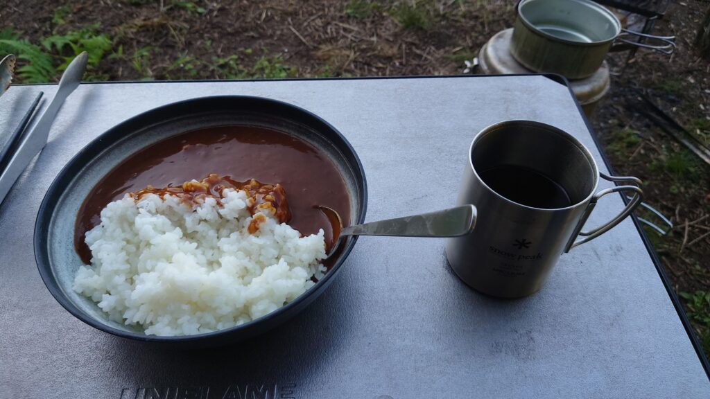 朝食のカレーライス