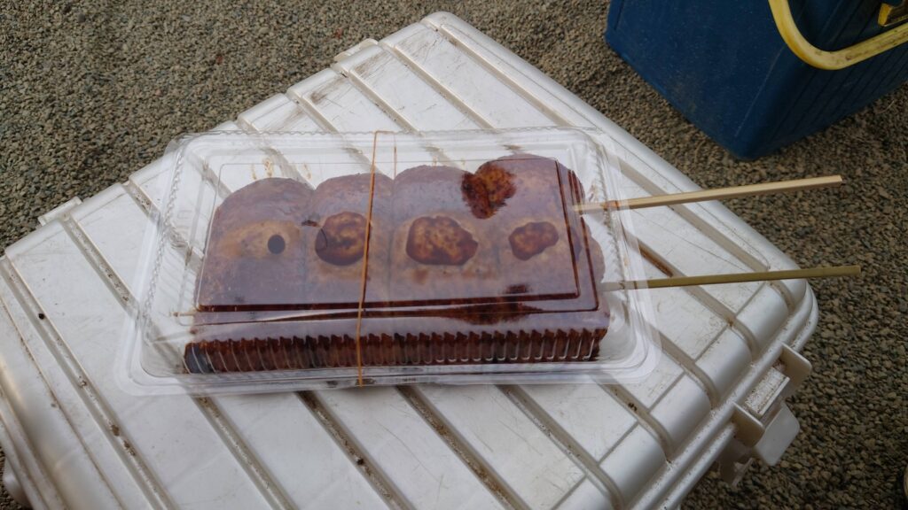キャンプ場の方からいただいた焼きまんじゅう