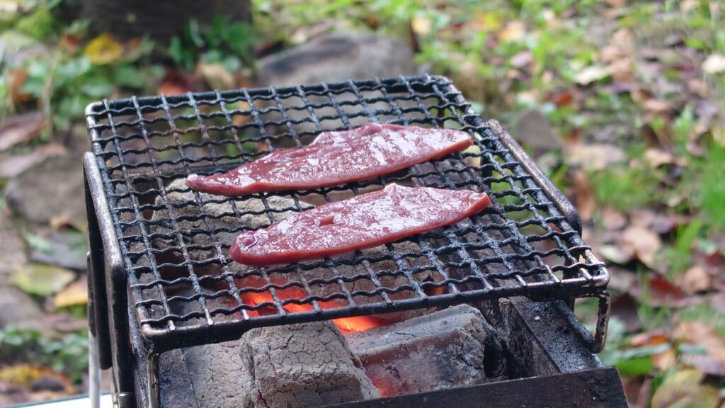 豚レバー炭火焼き