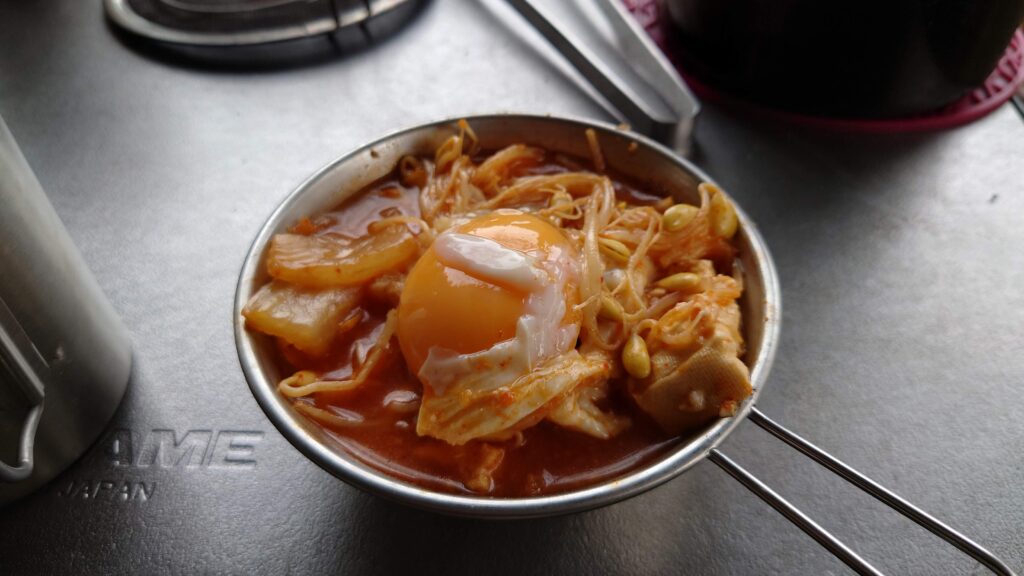 卵を落としたスンドゥブ