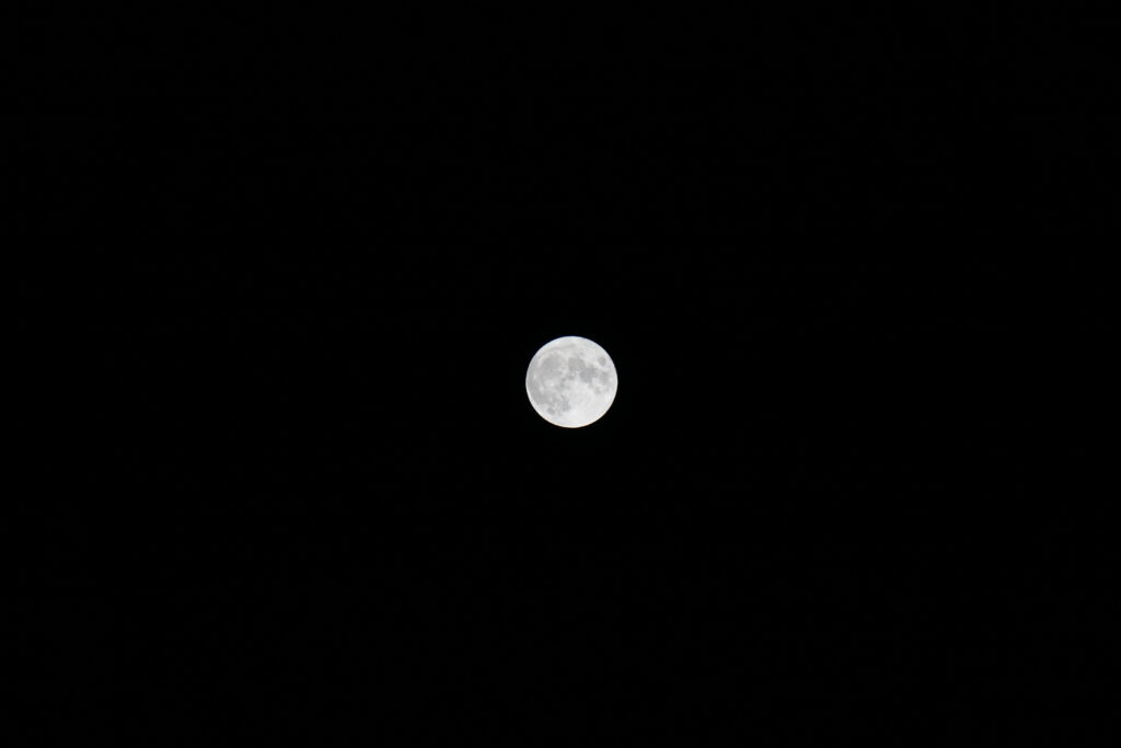 星空キャンプ場で撮った中秋の名月