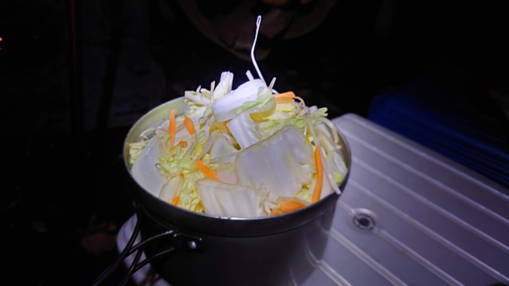 具材山盛りの鍋