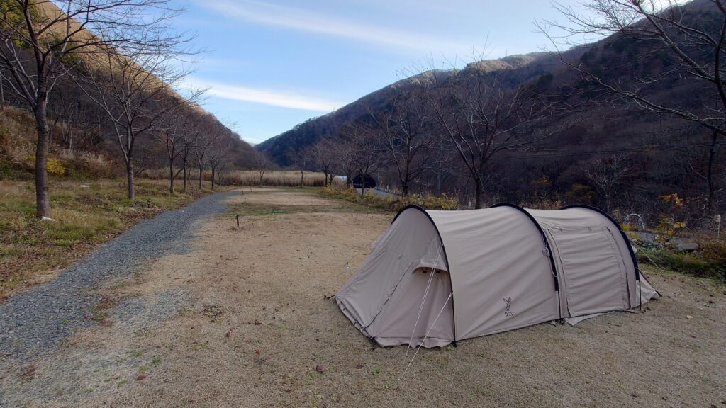 谷川岳温泉Camp&Fieldオートサイト奥