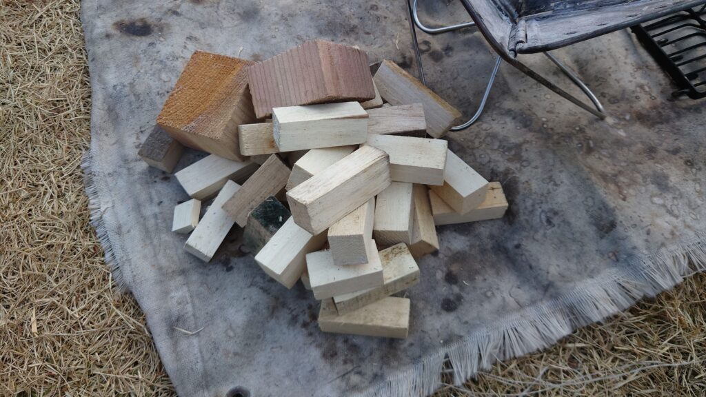 谷川岳温泉Camp&Fieldでもらったサービスの薪