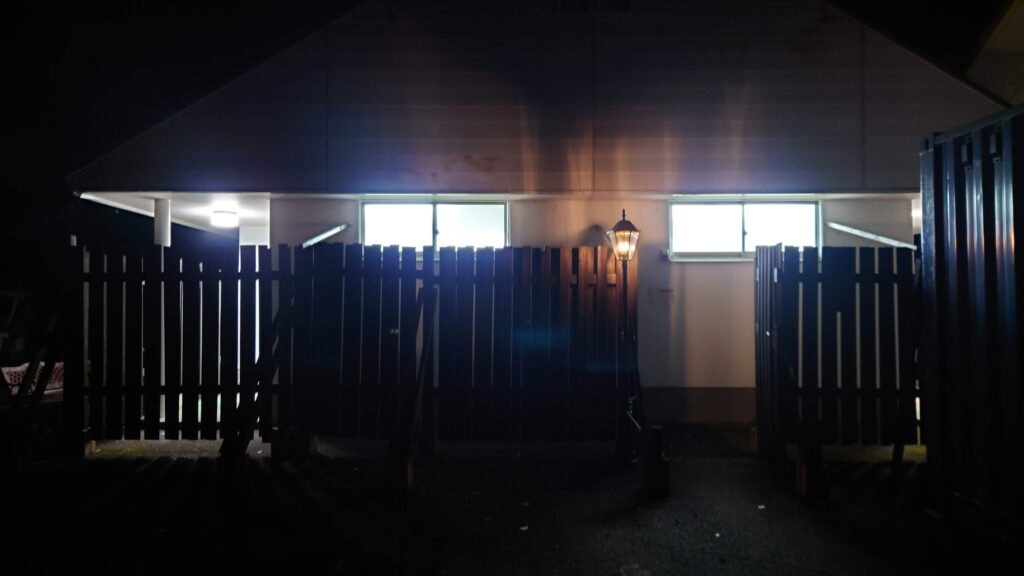 谷川岳温泉Camp&Field夜間トイレ
