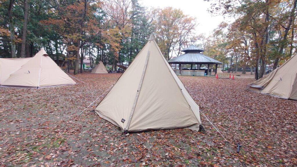 八千代グリーンビレッジキャンプ場ワンポールテント群