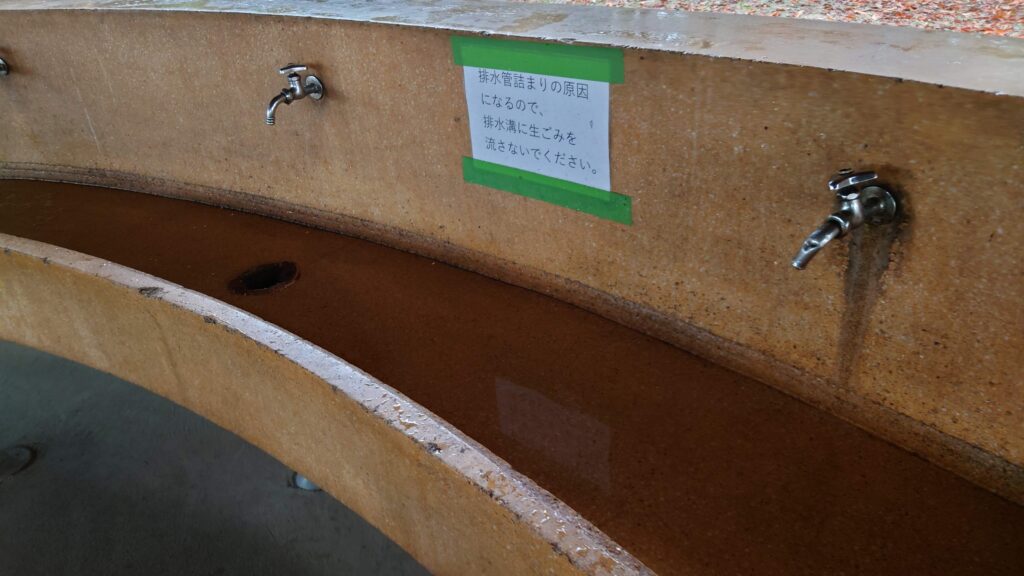 八千代グリンビレッジキャンプ場炊事場カラン