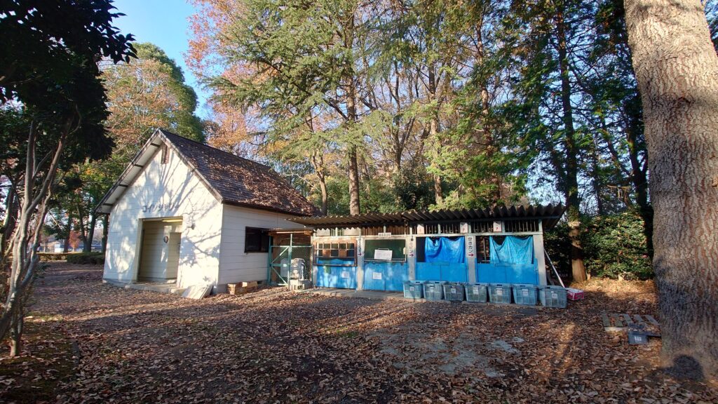 上野沼やすらぎの里キャンプ場ゴミステーション