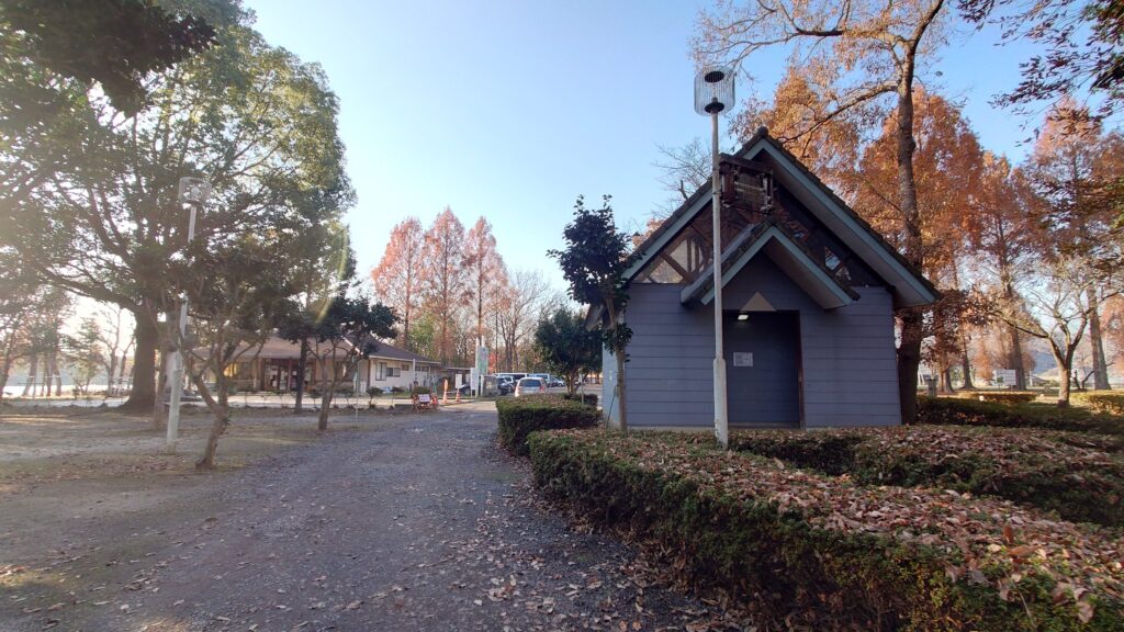 上野沼やすらぎの里キャンプ場トイレ