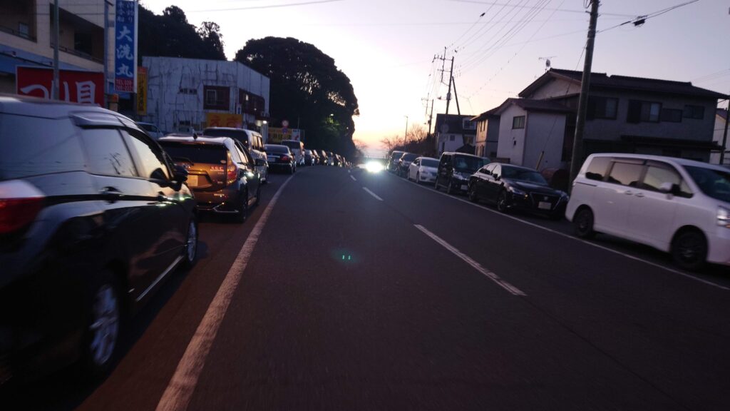 大洗海岸へ下る街道