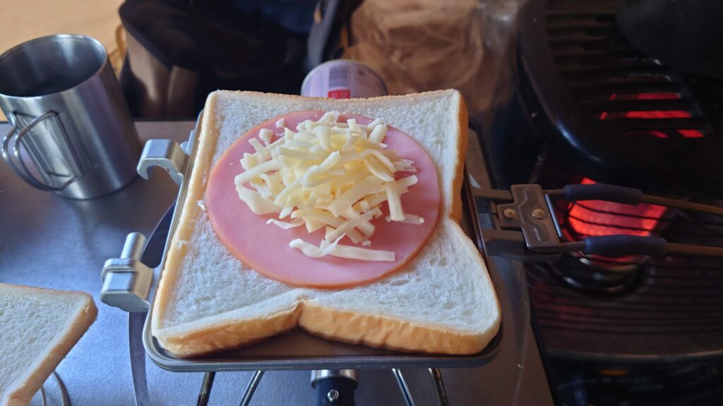 初ホットサンド作り