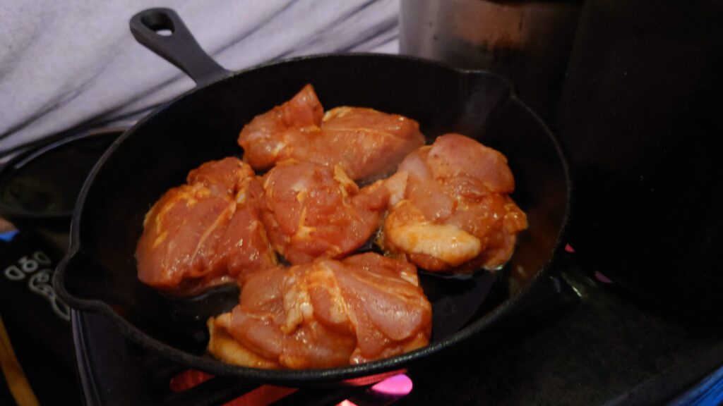 タンドリーチキンをスキレットで調理