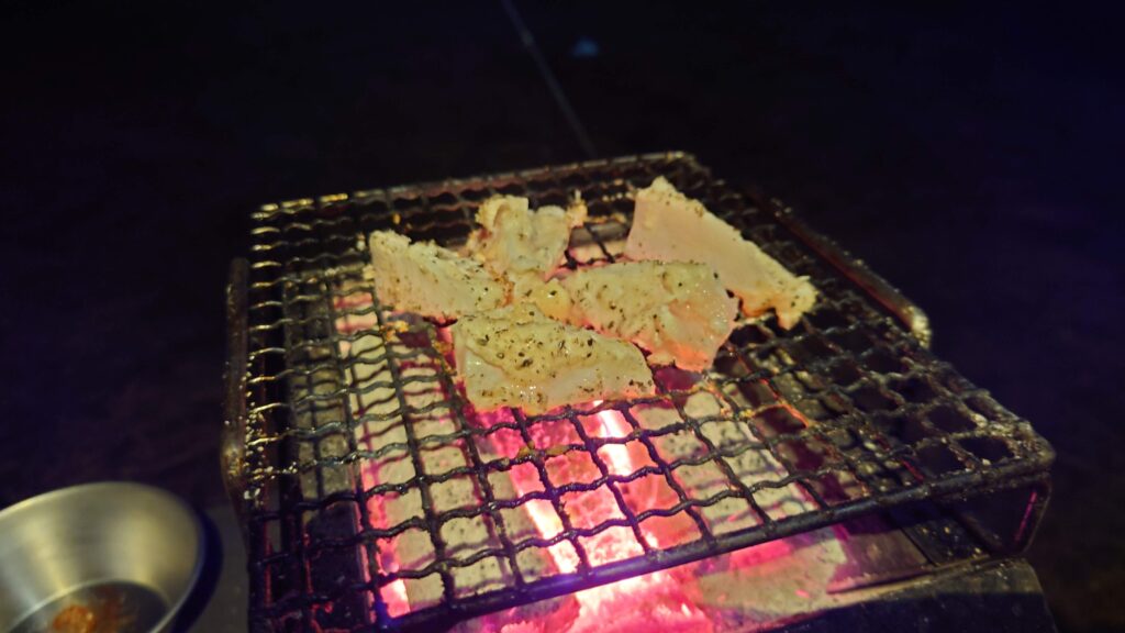 やげん軟骨の炭火焼き