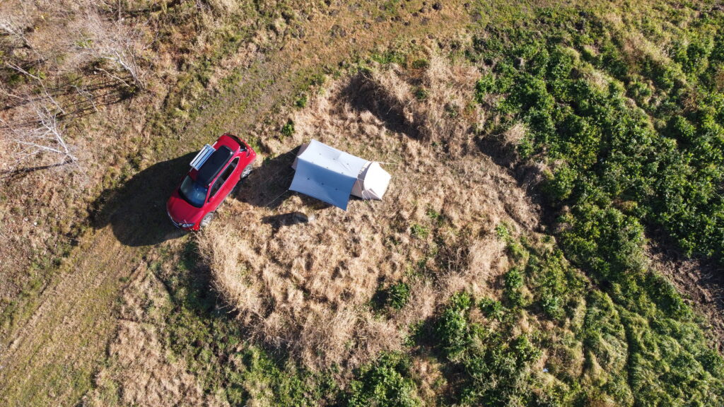 御宿キャンプ&ドローンテントサイト俯瞰画像2