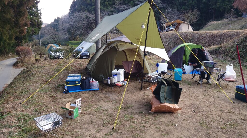 お隣さんのテントサイト