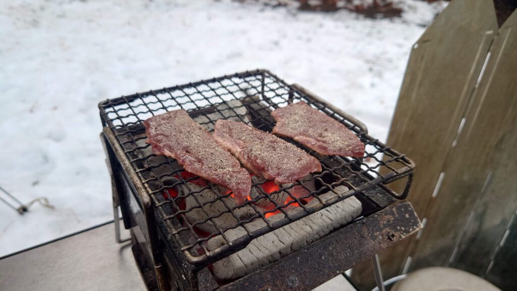 豚レバー炭火焼き