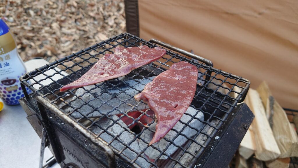 豚レバーの炭火焼き